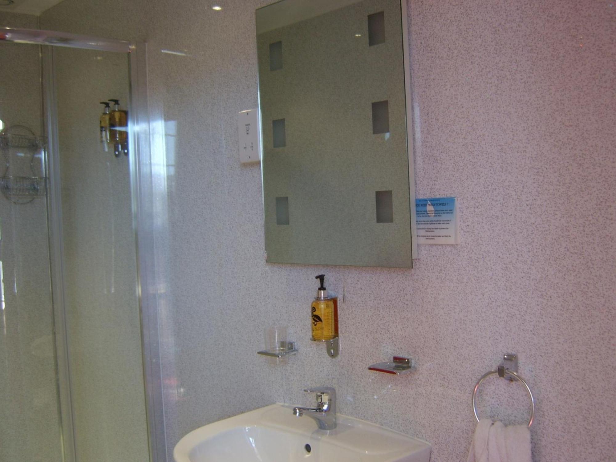 The Glenwood Hotel Torquay Room photo
